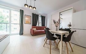 Urbannestgroup - Sienna 65