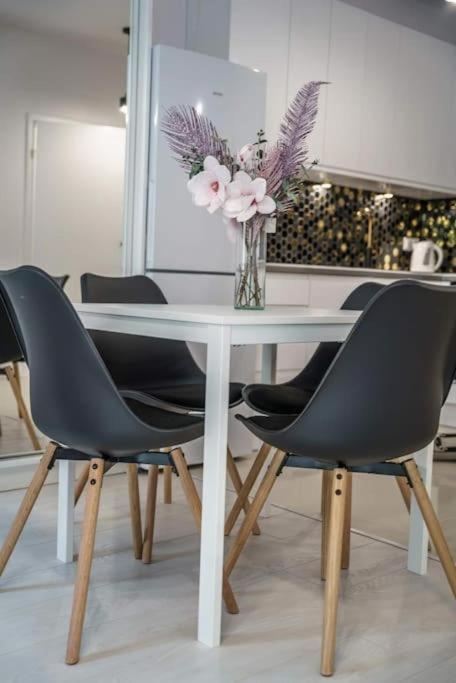 Apartament Urbannestgroup - Sienna 65 Warszawa Zewnętrze zdjęcie